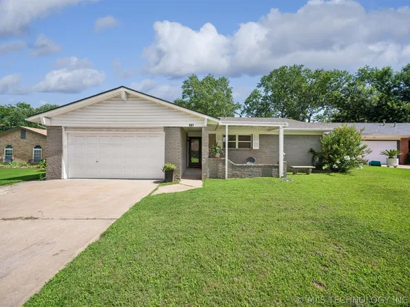 107 W 18th St, Owasso, OK 74055
