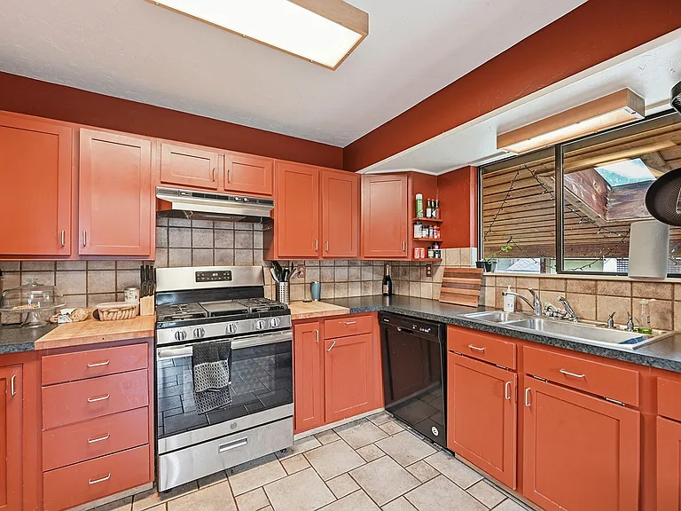 17206 W 15th Pl — Photo 8