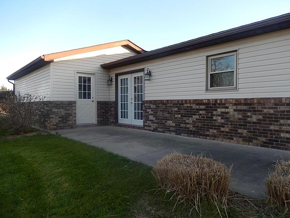 3rd image of 1165 E Choctaw Dr