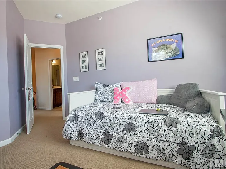 101 Suffolk Green Ln #101 — Photo 22
