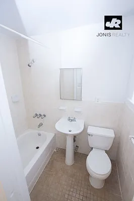 Rented by Jonis Realty | media 16