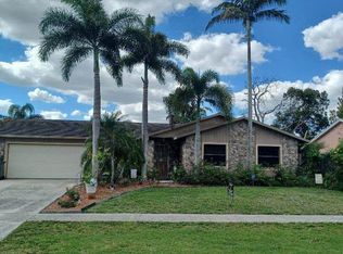 6420 Saxon Blvd, West Palm Beach, FL 33417