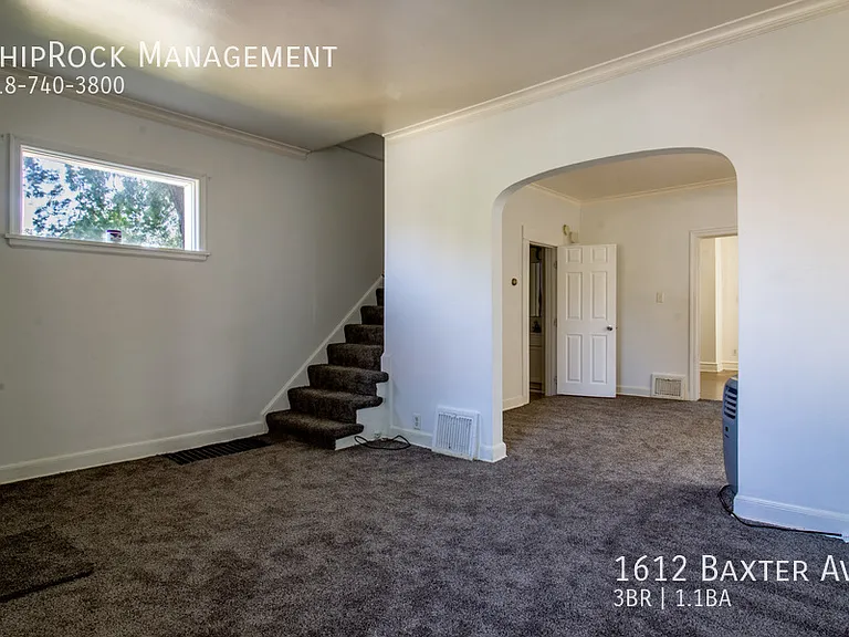 1612 Baxter Ave — Photo 3