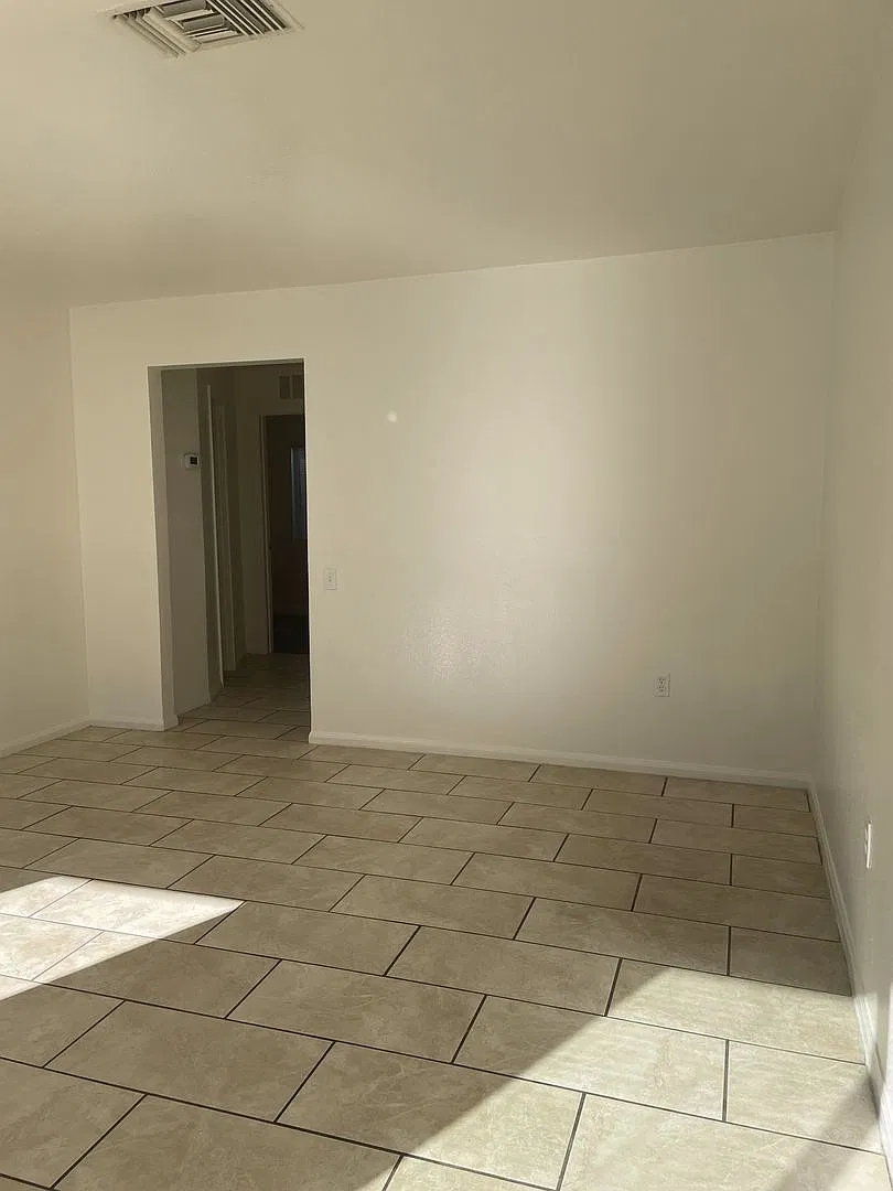 2545 Belmont Street — Photo 3
