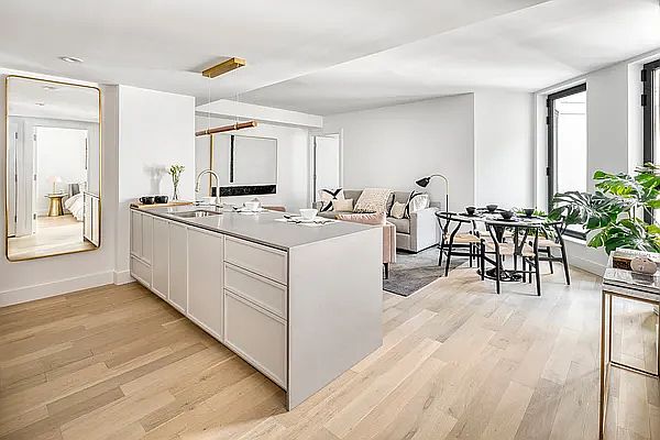 1st image of 111 Montgomery St #3E