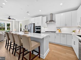 14429 Beckett Glen Cir Unit 1001, Chantilly, VA 20151