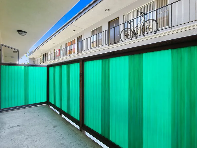 1314 Euclid St. in Santa Monica - near Wilshire Blvd. — Photo 7