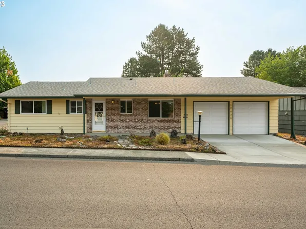 12438 SW King George Dr, King City, OR 97224