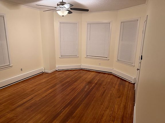 5th image of 174 Dartmouth St #1