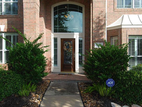 3rd image of 22210 Baron Cove Ln