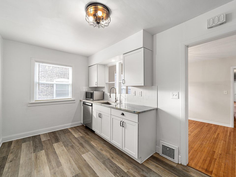1st image of 16209 Madison Ave APT 4