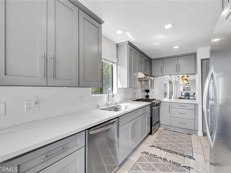 2215 Molino Ave #2215B — Photo 26