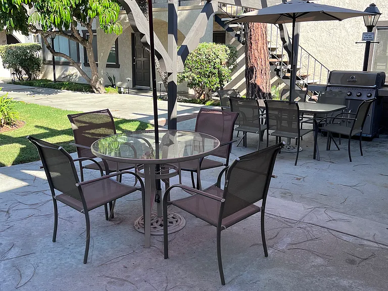 La Villa Descanso Apartments — Photo 9