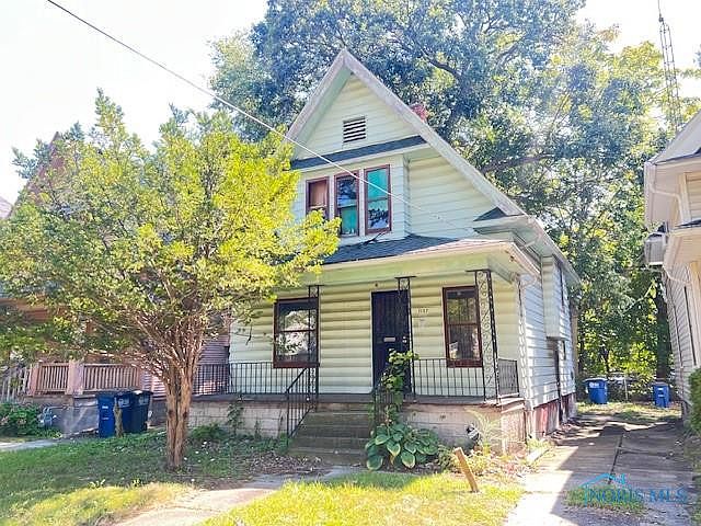 1st image of 1157 W Woodruff Ave