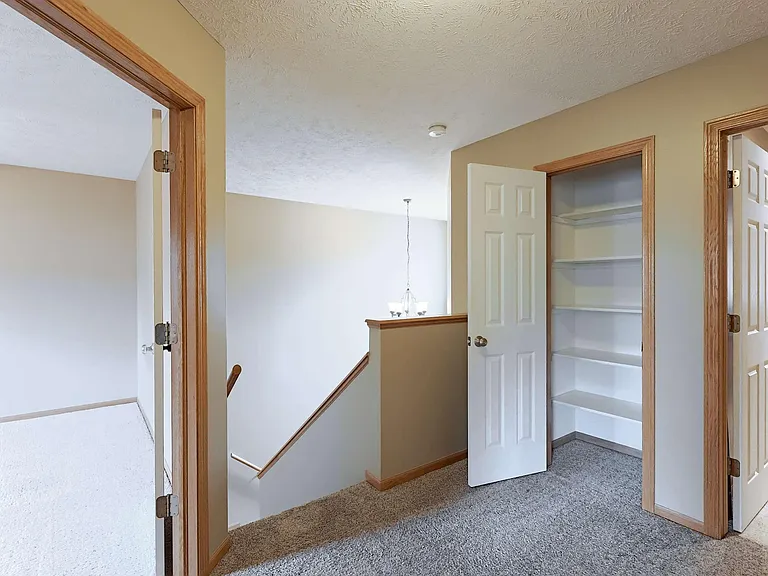 1718 Sawyer St — Photo 15