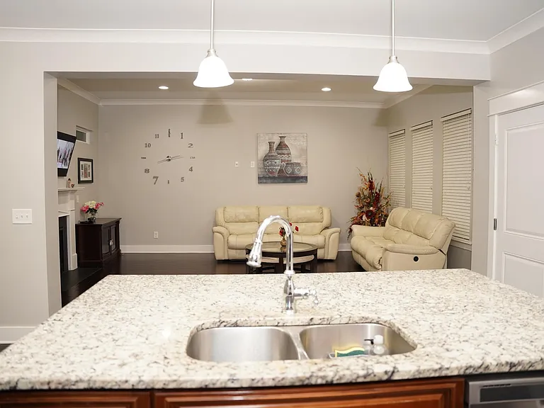 1037 Ryecroft Ln — Photo 28