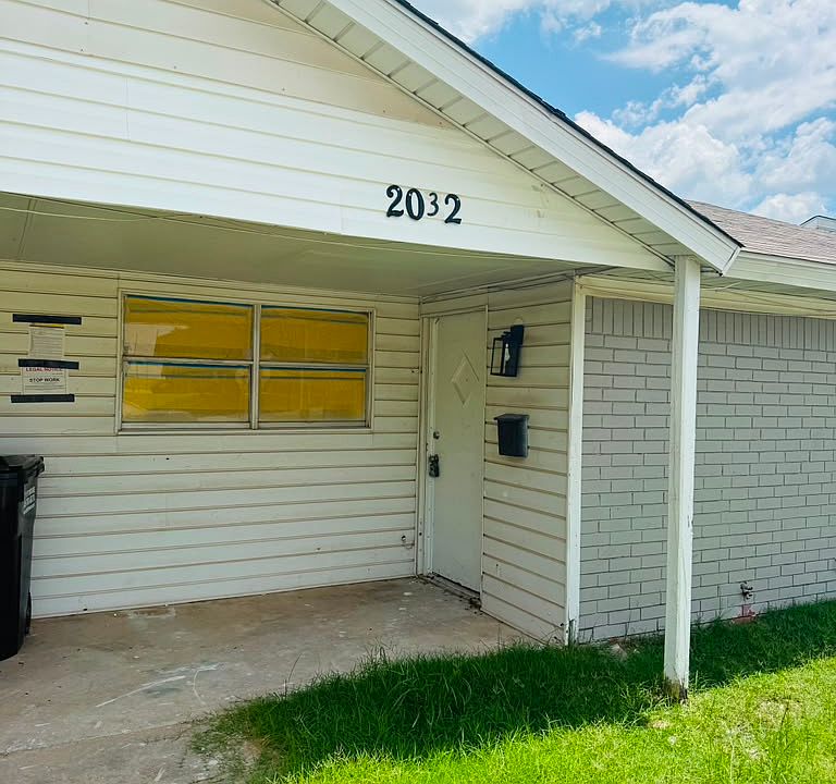 1st image of 2032 Julie Dr