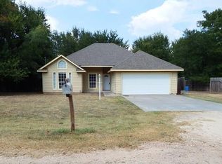 158 Kaeleku Ln, Bastrop, TX 78602