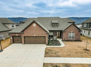 7511 Flint Crossing Cir, Owens Cross Roads, AL 35763