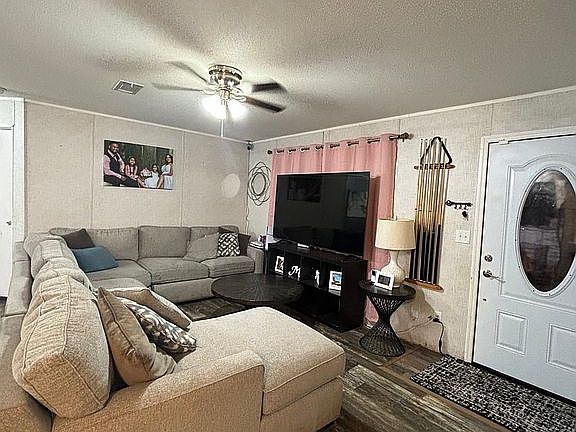 3rd image of 13610 Wesleyan Blvd