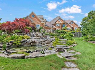 404 Linkside Ct, Saint Clair, MI 48079