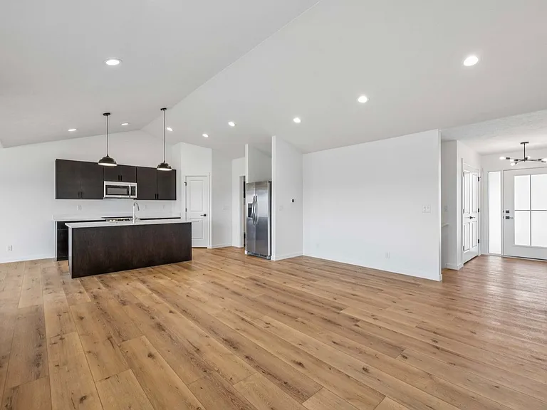 Castle Pine Dr — Photo 37