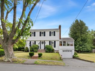 29 Reynolds Rd, Peabody, MA 01960
