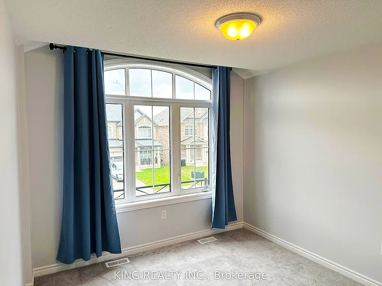 1012 Barton Way — Photo 12