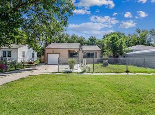 1634 S Edgemoor St, Wichita, KS 67218