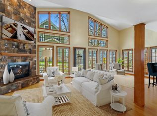 N1538 Sybil Ln, Fontana, WI 53125