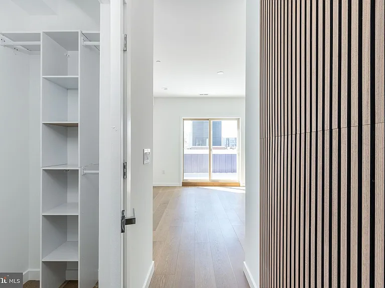 2925 W Master St — Photo 13