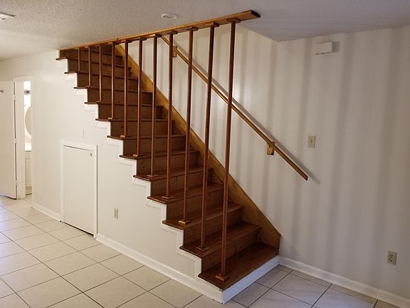 4th image of 10731 Roger Dr APT E