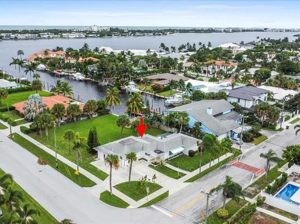 2412 N Lakeside Dr, Lake Worth, FL 33460