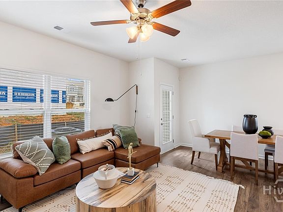 3rd image of 121 Coneflower Road