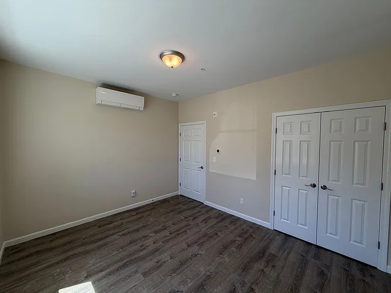 85 Lowell St — Photo 34