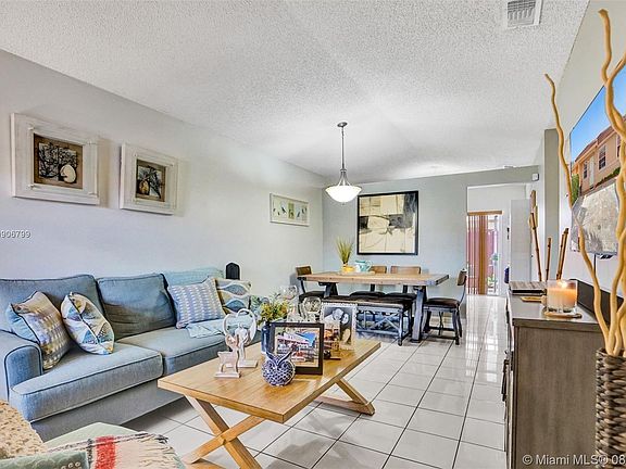2nd image of 2213 W 74th Pl #28C