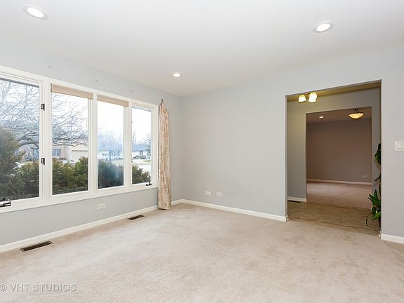 3rd image of 205 Olesen Dr