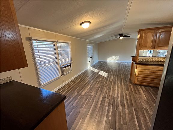 4th image of 126 Briar Oaks Dr