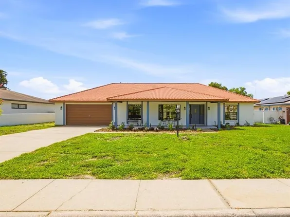 2004 Leisure Dr NW, Winter Haven, FL 33881