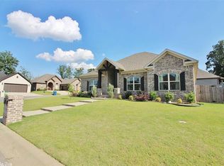5066 Maple Leaf Dr, Benton, AR 72019