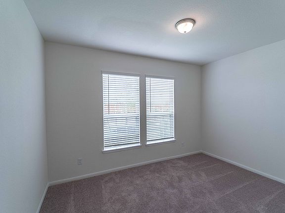 3rd image of 6211 Sandspur Springs Ln