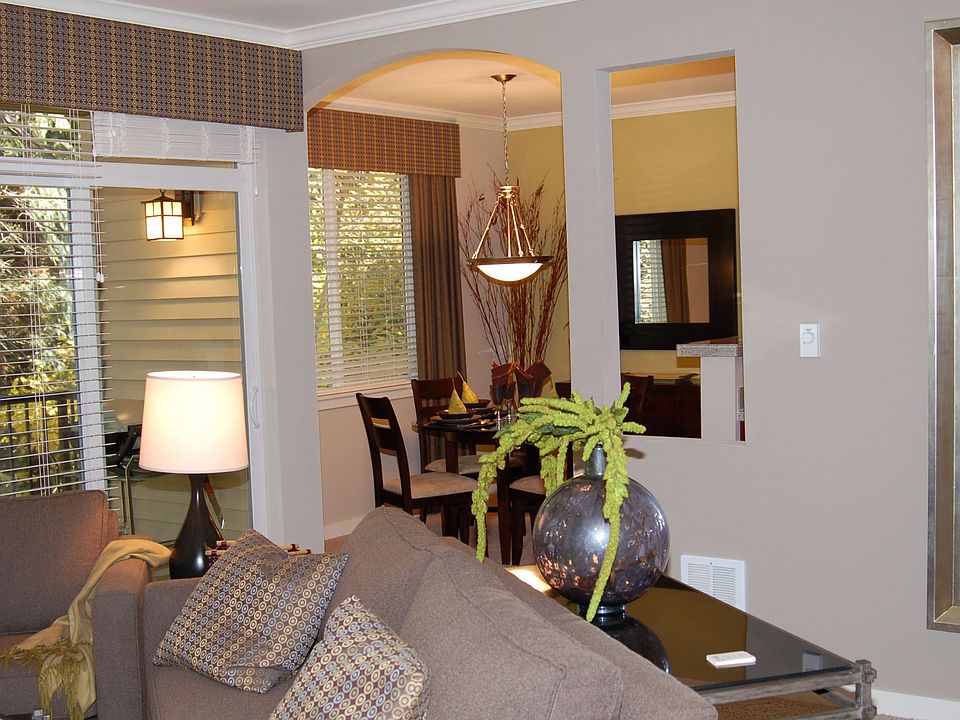 1st image of 25025 SE Klahanie Blvd APT G104