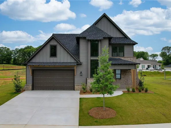 148 Firefly Ln, Opelika, AL 36801
