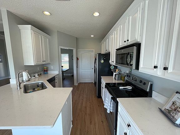5th image of 347 Water Crest Dr