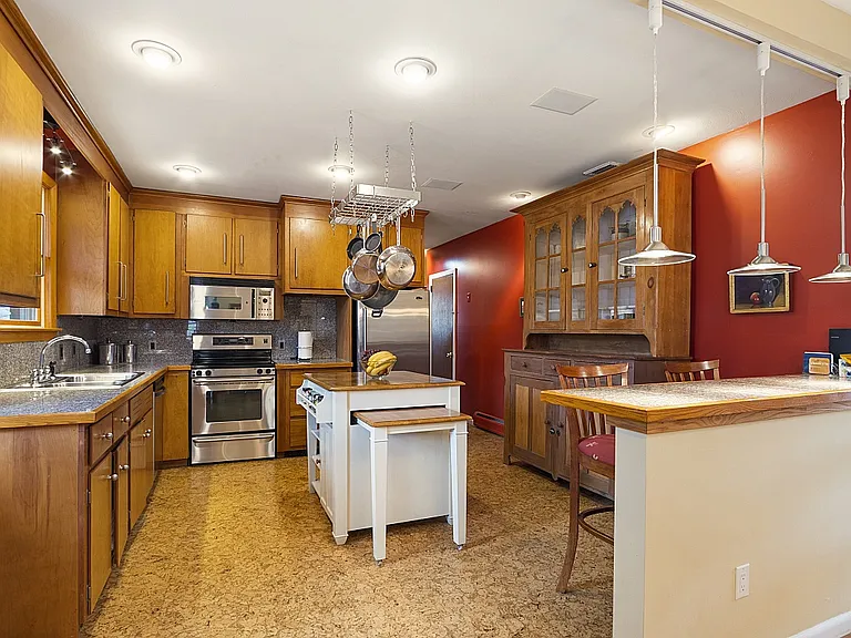 71 Bemis Rd — Photo 10