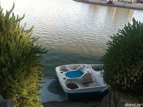 5th image of 40 Bluefeather Ct