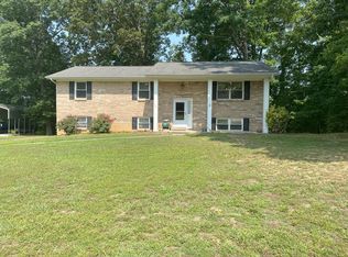 327 Oakwood Cir NE, Cleveland, TN 37312