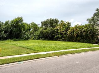 Pasadena Point Blvd S, Gulfport, FL 33707