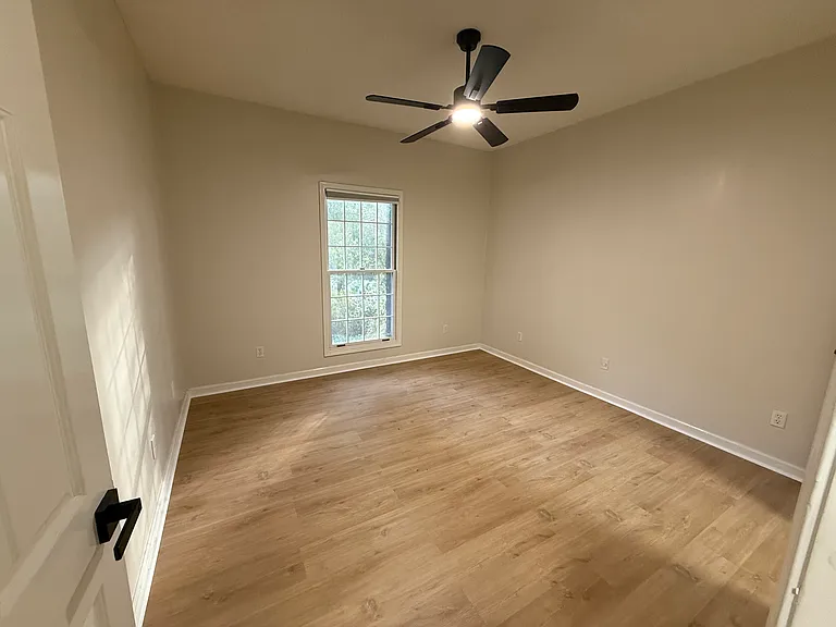 107 Mulberry Ct — Photo 16