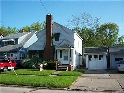 1006 W 12th St photo 1